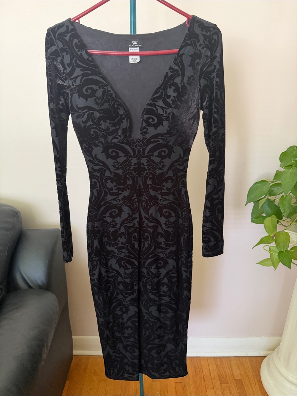 Women's Black Velvet Burnout Long Sleeve V-Neck Dress